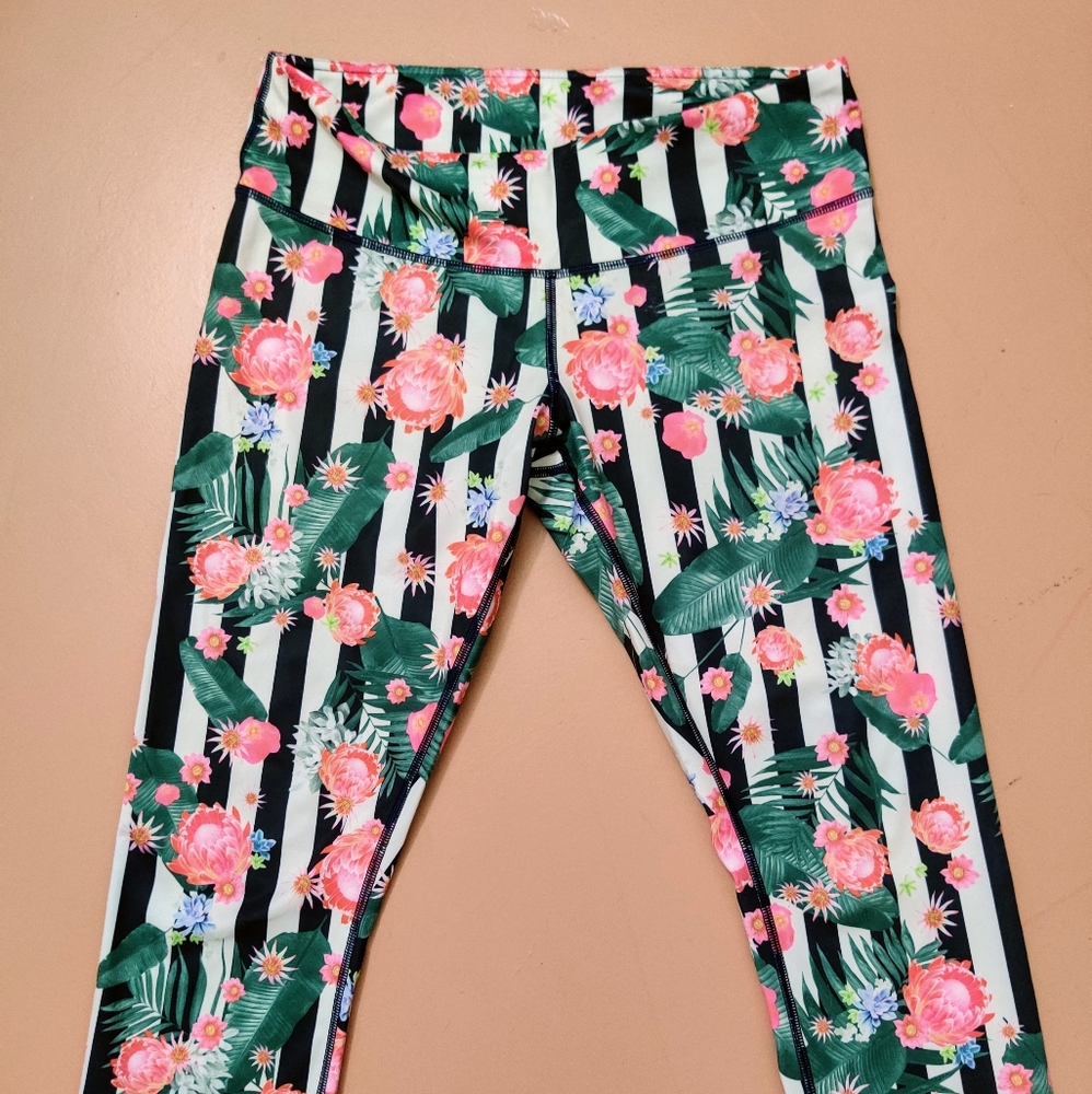 Lululemon Wunder Under Palm Play Crop 21"